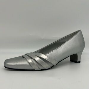 Easy Street Silver Satin Entice Pumps Wide Block Kitten Heel Square Toe  6M